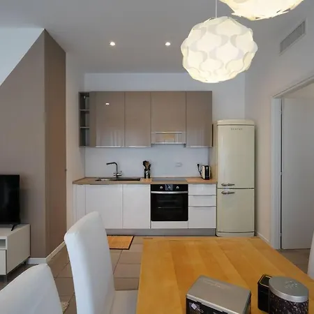Casa Ariosto, Moderno E Luminoso شقة