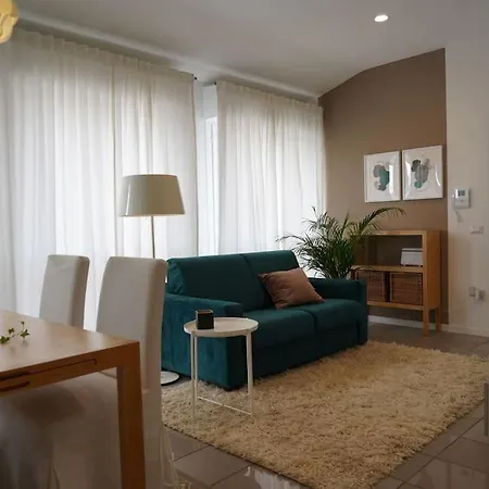 Casa Ariosto, Moderno E Luminoso 카르피
